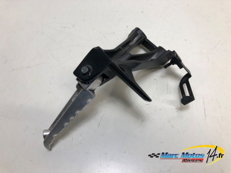 PLATINE ARRIERE DROITE YAMAHA MT09 2013