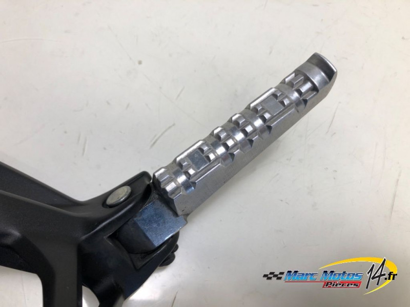 PLATINE ARRIERE DROITE YAMAHA MT09 2013