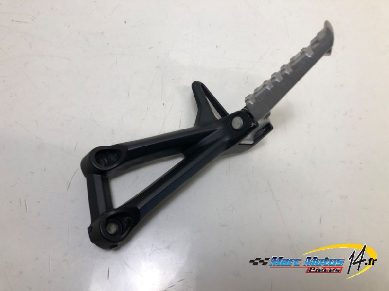 PLATINE ARRIERE GAUCHE YAMAHA MT09 2013