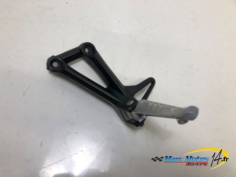 PLATINE ARRIERE GAUCHE YAMAHA MT09 2013