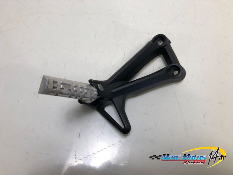 PLATINE ARRIERE GAUCHE YAMAHA MT09 2013