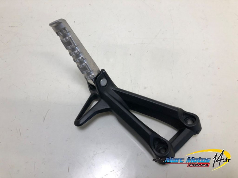 PLATINE ARRIERE GAUCHE YAMAHA MT09 2013