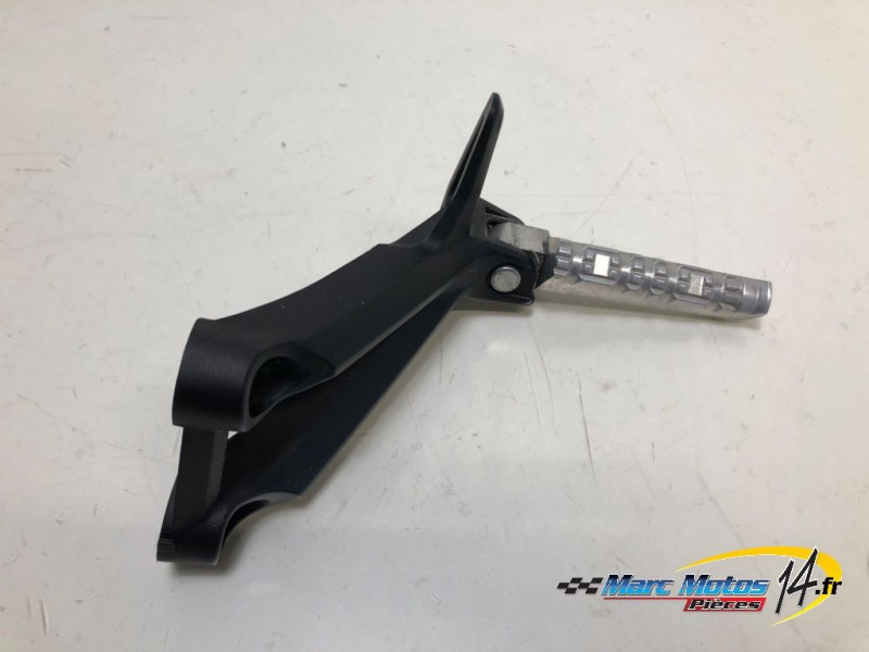 PLATINE ARRIERE GAUCHE YAMAHA MT09 2013