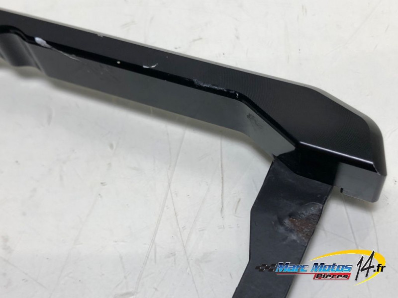 POIGNEE PASSAGER YAMAHA MT09 2013