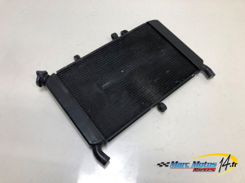 RADIATEUR D'EAU YAMAHA MT09 2013