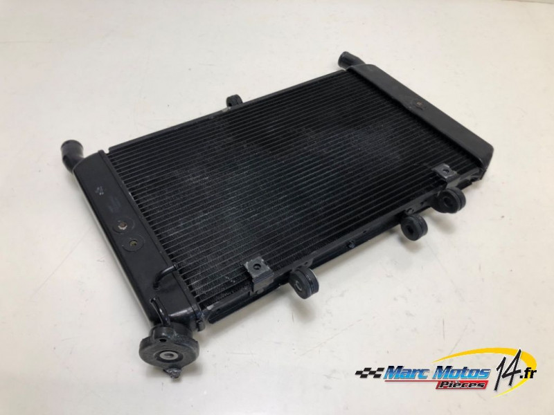 RADIATEUR D'EAU YAMAHA MT09 2013