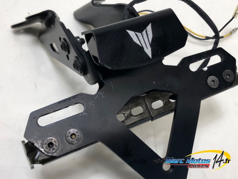 SUPPORT DE PLAQUE YAMAHA MT09 2013