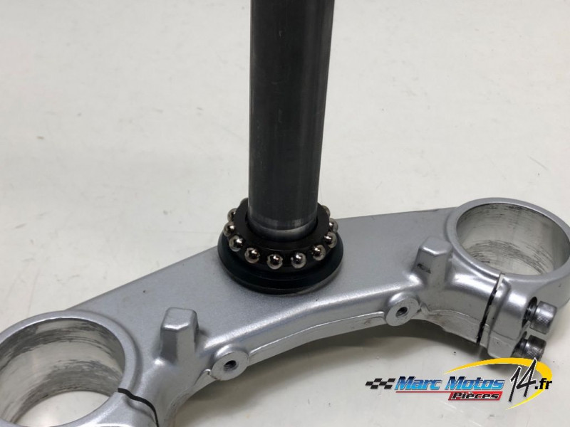 TE DE FOURCHE INFERIEUR YAMAHA MT09 2013