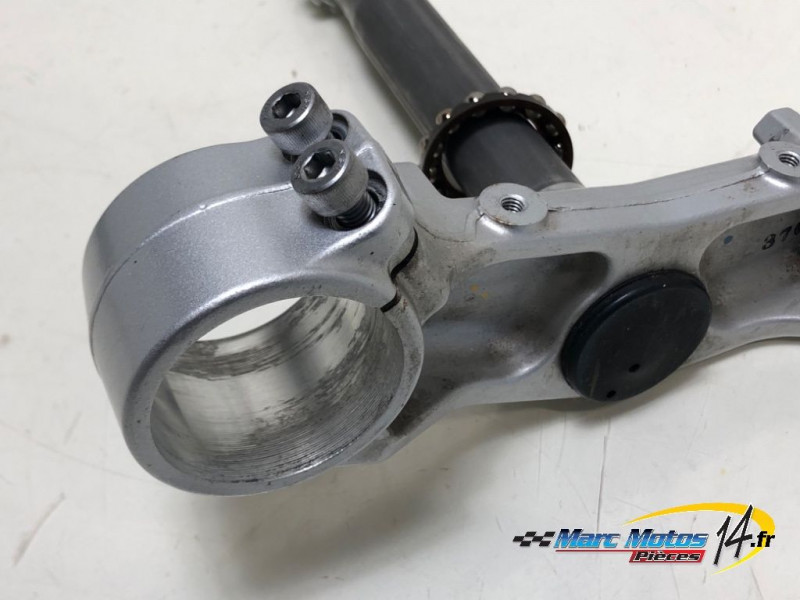 TE DE FOURCHE INFERIEUR YAMAHA MT09 2013