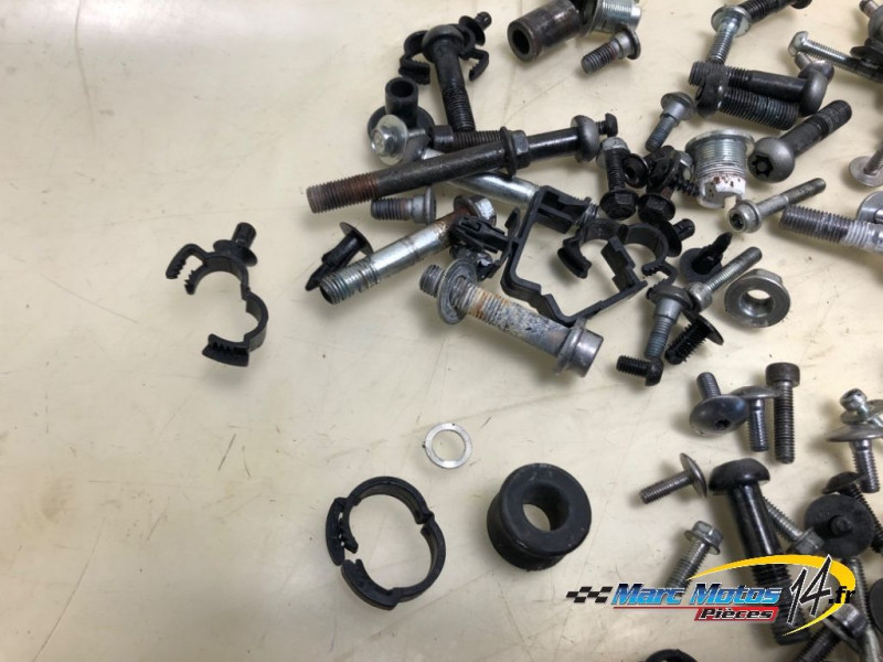 VISSERIE YAMAHA MT09 2013