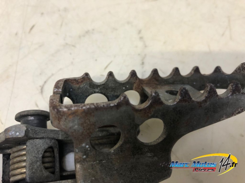 REPOSE-PIED AVANT DROIT YAMAHA 125 DTR 2005