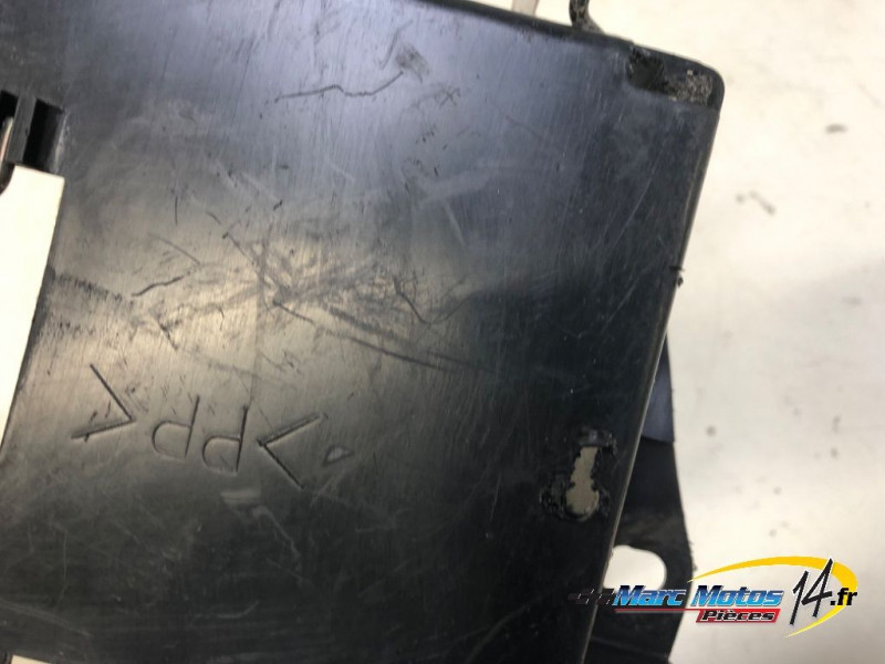 SUPPORT BATTERIE YAMAHA 125 DTR 2005