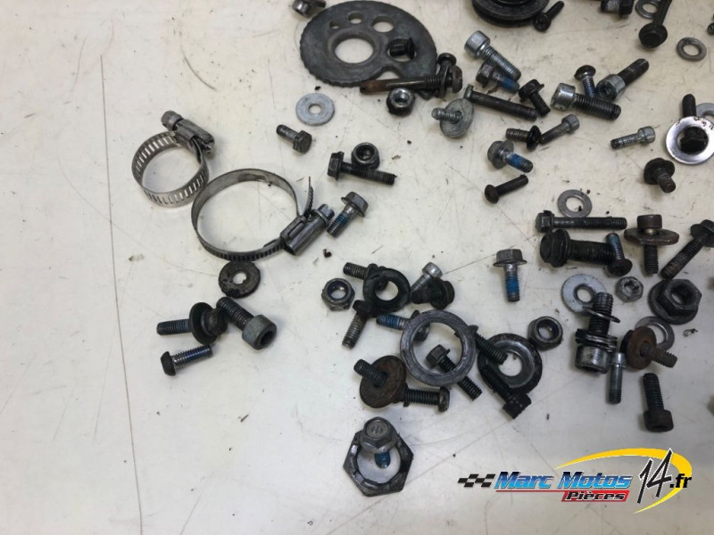 VISSERIE YAMAHA 125 DTR 2005