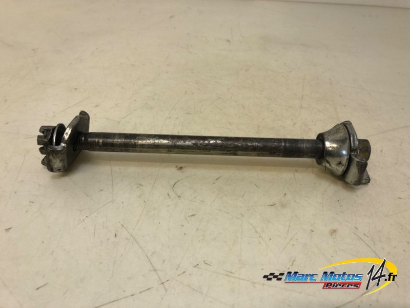 AXE DE ROUE ARRIERE MBK 50 X LIMIT 2009