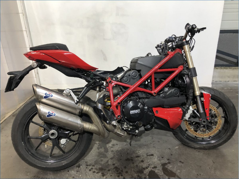 DUCATI 848 STREETFIGHTER 