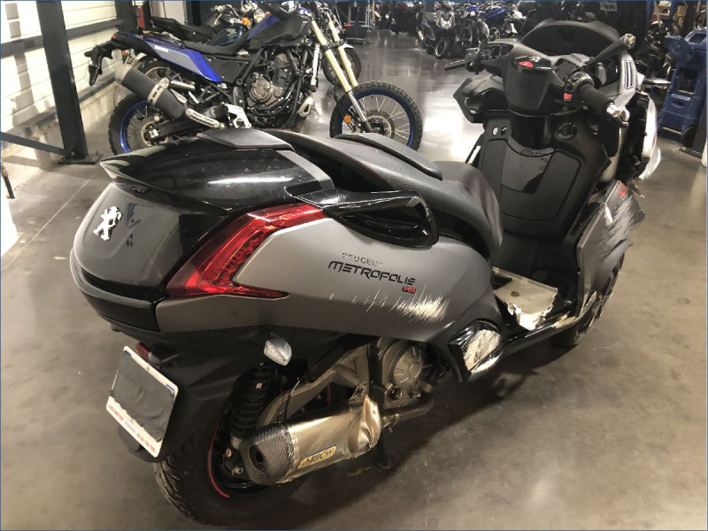 PEUGEOT 400 METROPOLIS RS