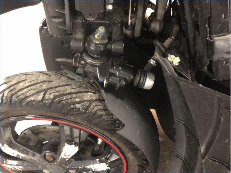 PEUGEOT 400 METROPOLIS RS