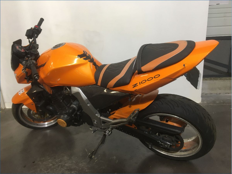 KAWASAKI Z1000 