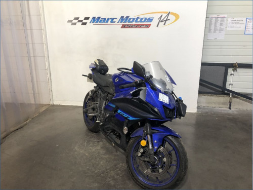 YAMAHA R7 A2