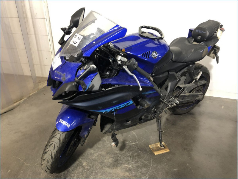 YAMAHA R7 A2
