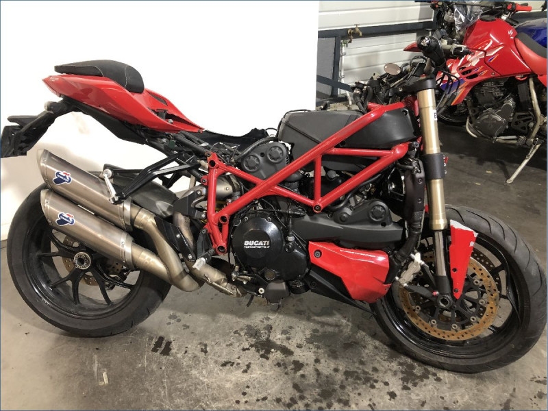 DUCATI 848 STREETFIGHTER 