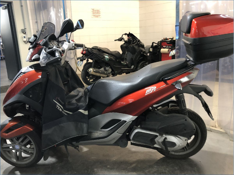PIAGGIO 300 MP3 YOURBAN LT