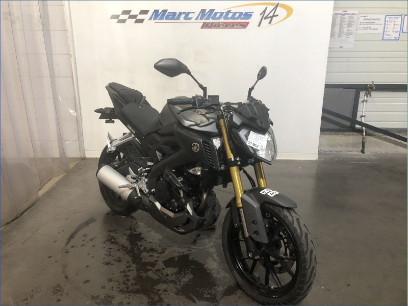 YAMAHA MT125 