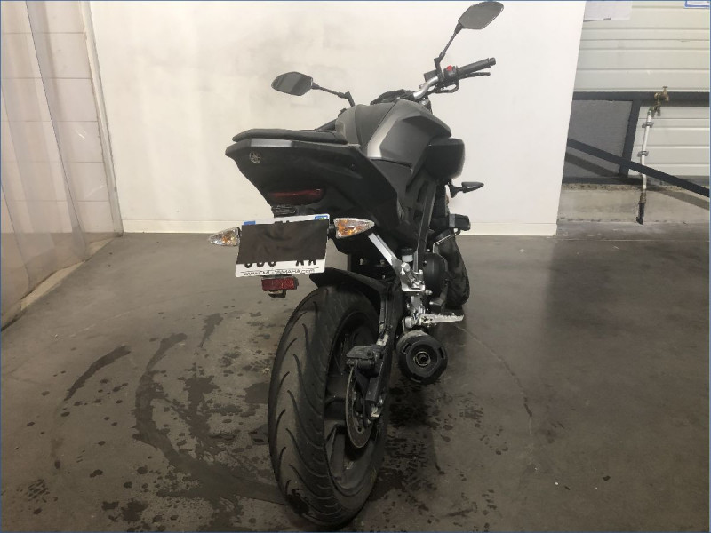 YAMAHA MT125 