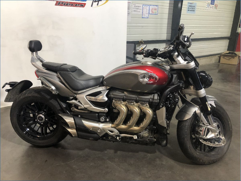 TRIUMPH 2500 ROCKET III 