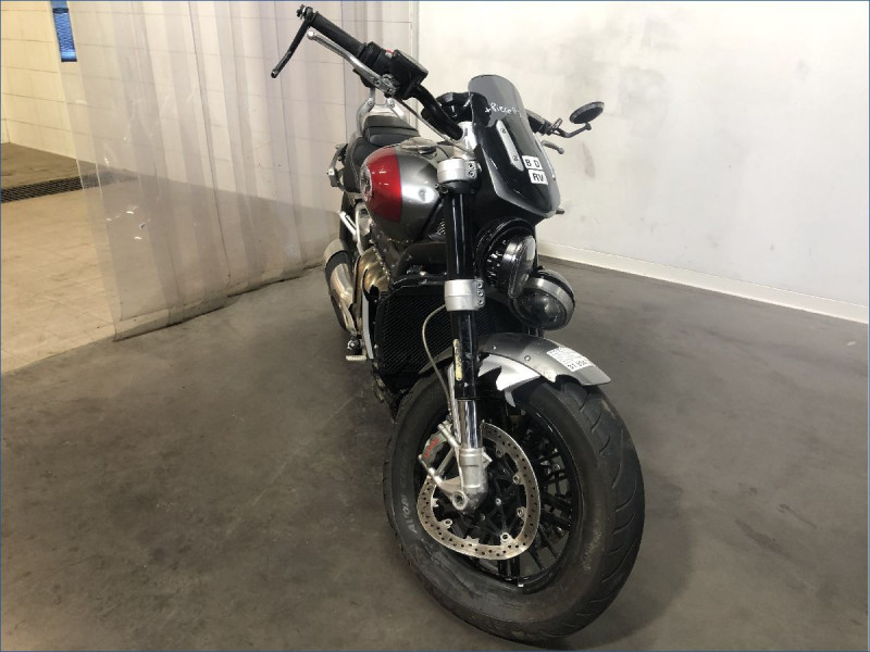 TRIUMPH 2500 ROCKET III 