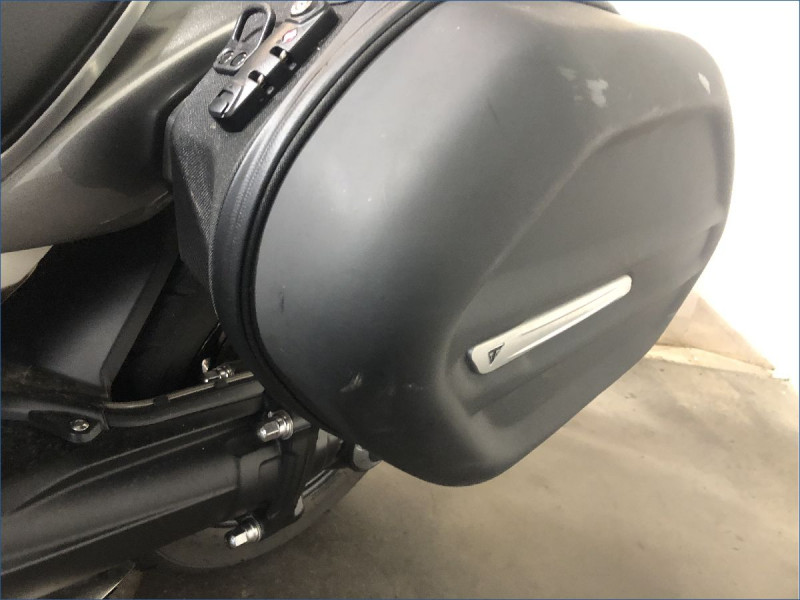 TRIUMPH 2500 ROCKET III 