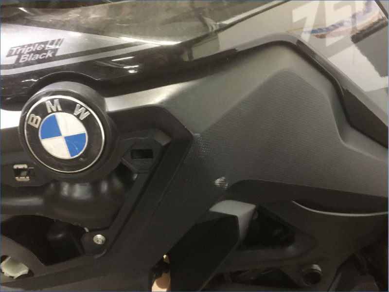 BMW F750GS TRIPLE BLACK