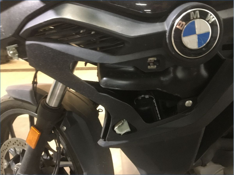BMW F750GS TRIPLE BLACK