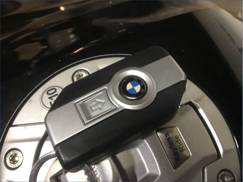 BMW F750GS TRIPLE BLACK