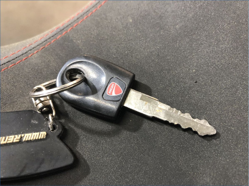 DUCATI 939 SUPERSPORT S