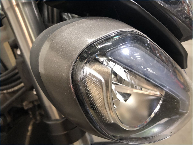 TRIUMPH 765 STREET TRIPLE RS