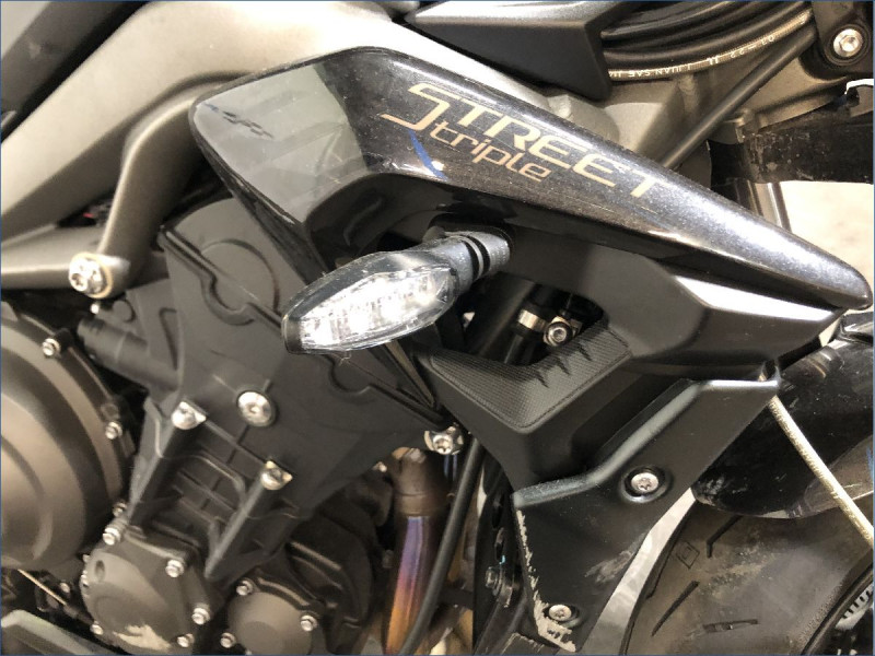 TRIUMPH 765 STREET TRIPLE RS