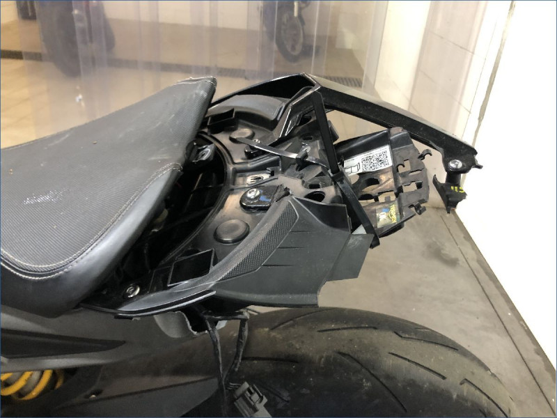 TRIUMPH 765 STREET TRIPLE RS