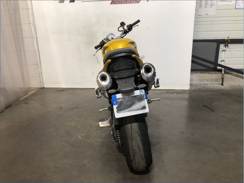 TRIUMPH 1050 SPEED TRIPLE 