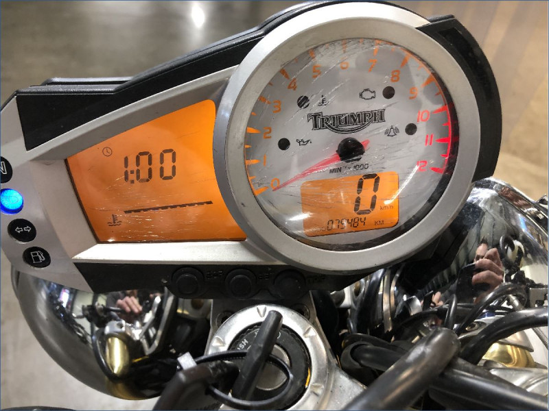 TRIUMPH 1050 SPEED TRIPLE 