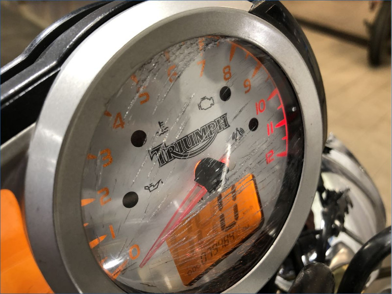 TRIUMPH 1050 SPEED TRIPLE 