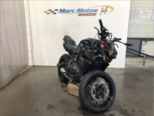 YAMAHA MT07 A2