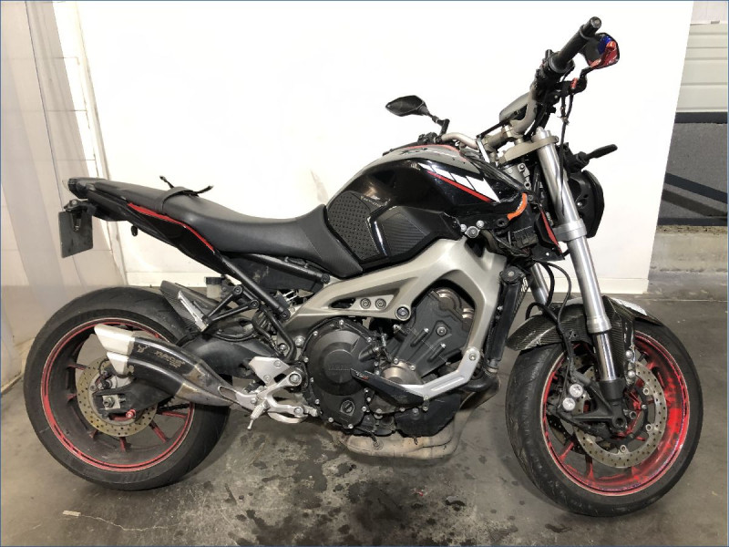 YAMAHA MT09 