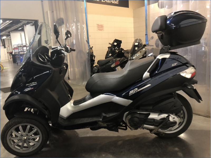 PIAGGIO 400 MP3 LT
