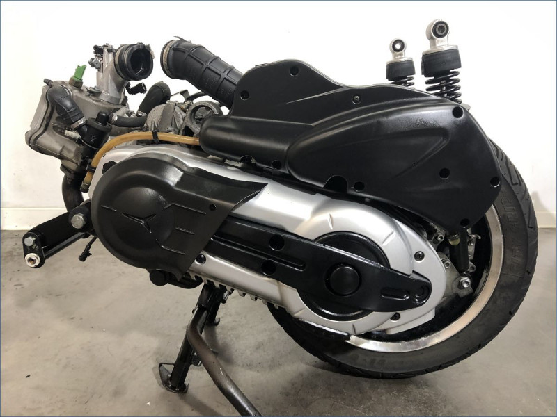 MOTEUR PIAGGIO 500 MP3 LT 2015