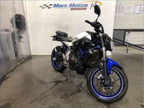 YAMAHA MT07 
