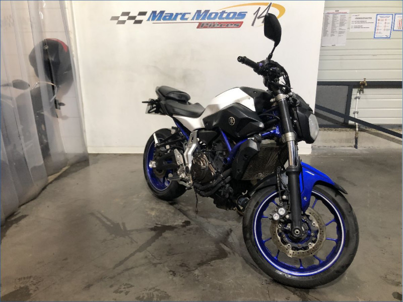 YAMAHA MT07 