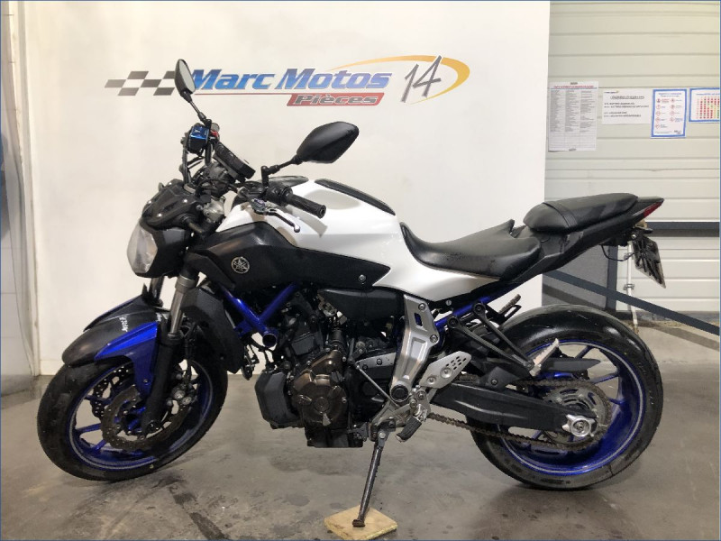 YAMAHA MT07 