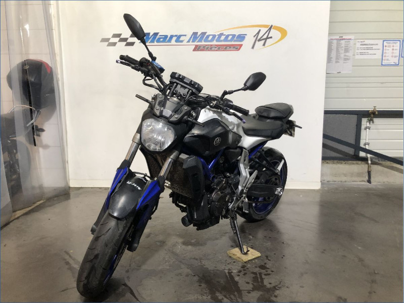 YAMAHA MT07 