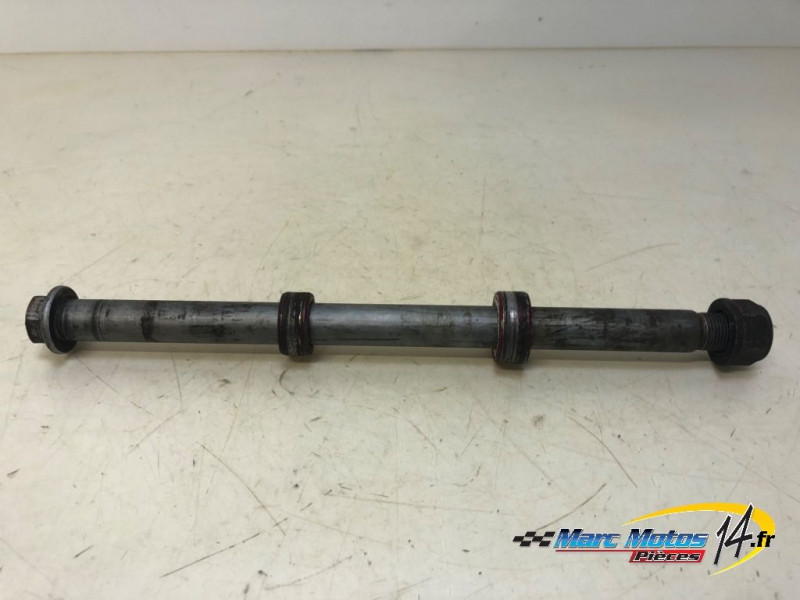 AXE DE ROUE ARRIERE HONDA 1000 VARADERO 2000